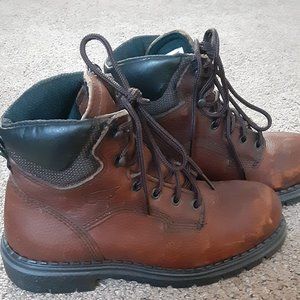 Women's Red Wing steel toe boot-Size 8.5